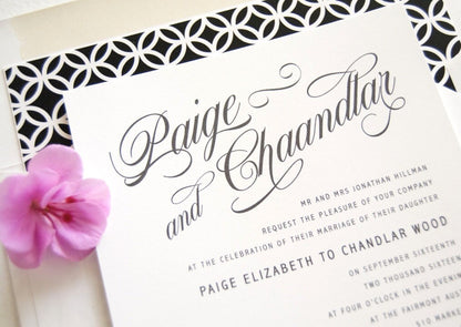 Austin, Texas Skyline Wedding Invitations Package (Sold in Sets of 10 Invitations, RSVP Cards + Envelopes)