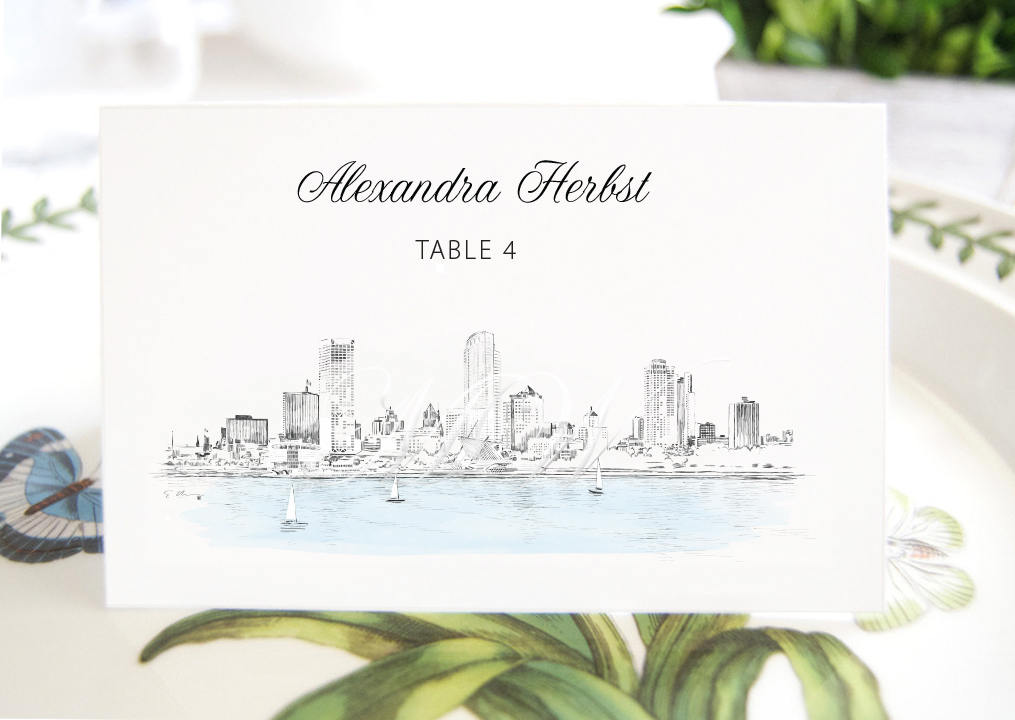 Milwaukee Skyline Folded Place Cards BLANK, Milwaukee Wedding, Placecards, Seating Cards, Escort Cards, Day of Event  (Set of 25 Cards)